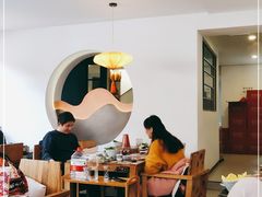 大堂-毛辣果·贵州红酸汤牛肉火锅(西单店)