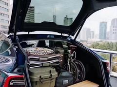 -TESLA 特斯拉(上海太古汇体验店)