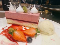 树莓芝士-杏荟旋转餐厅(广州爱群店)