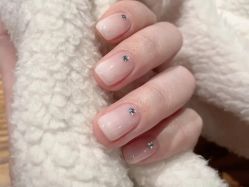 -七彩虹美甲美睫 半永久