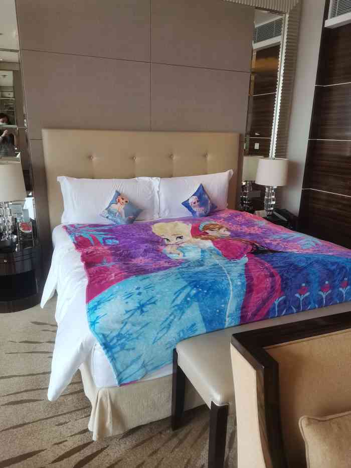 上海小南国(黄兴公园店)-"菜式一般,服务一般,环境高大上.
