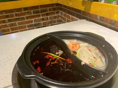 鸳鸯锅-钢管厂歆瑞源油卤串串香(春熙路太古里店)
