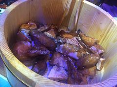 -临界音乐酒馆·小龙虾·江湖菜(华熙LIVE·鱼洞店)