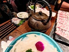 -老牌坊云南鱼豆花火锅(哈西万达店)