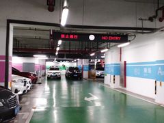 -徐汇日月光地下停车场