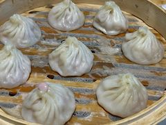 招牌鲜肉小笼汤包-玖鲜小笼(中山广场店)