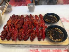 -肥肥虾庄·金牌油焖大虾(汉口城市广场店)