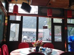 -明月食府(二区干二路店)