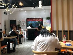 大堂-极有家小鱼小鸡石锅煲(佳兆业店)