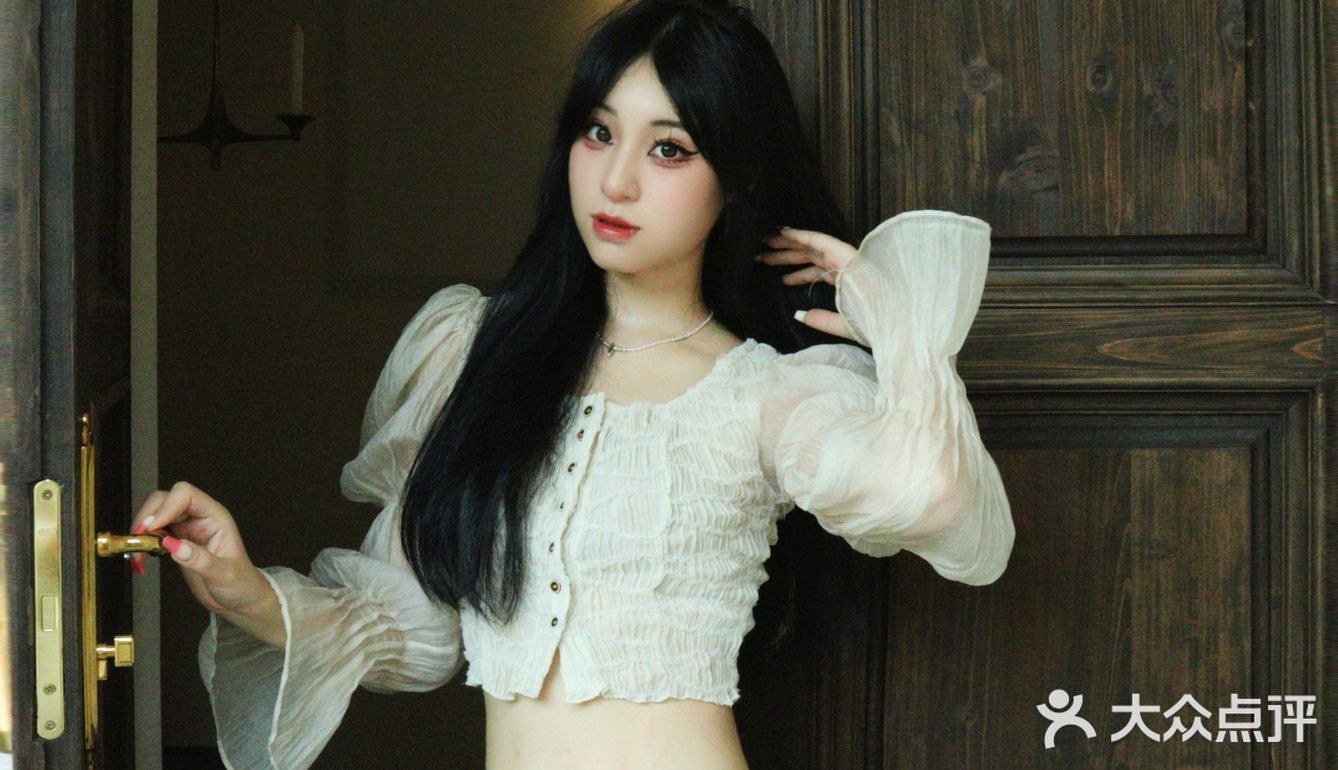 还没到迪士尼怎么就发现公主了🎀