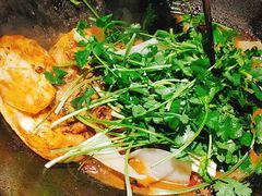 -地锅公社·现炒地锅鸡·地锅鱼·夜宵(罗锦路店)