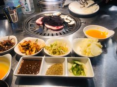 -韩聚屋韩国烤肉餐厅(新北万达店)