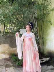 -一揽芳华汉服旗袍体验馆(拙政园店)