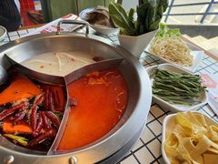 -山悦里 山野·鲜火锅(罗斯福广场店)