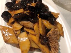 山药木耳炒腰花-云中小雅