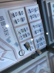 -威德钻石-克拉钻大本营(南京东路店)