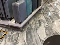 -王府井百货熙地港店