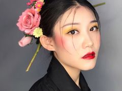 -金夫人化妆摄影职业培训学校