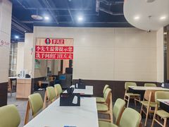 -李先生牛肉面大王(北京站售票厅餐厅)