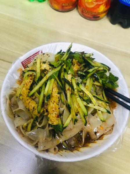 宝鸡凉皮(金盛路店)-"第一次吃宝鸡凉皮是在东南大学附近,那时候.