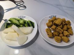 -洪氏嗨捞·广东猪肚鸡·椰子鸡火锅(西咸万象城店)