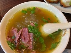 牛肉粉丝汤-哑巴生煎(临顿路店)