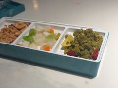 -荷塘秋月·本帮江浙菜(国权路店)