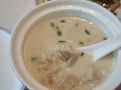 特色鲨鱼煲-至尊鲨鱼·原烹海鲜·新浙菜(拱宸桥店)
