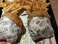 -The Habit Burger Grill 哈比特汉堡(复兴soho店)