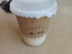 -潮一不贰·法式甜品·生日蛋糕·西式简餐(外滩店)