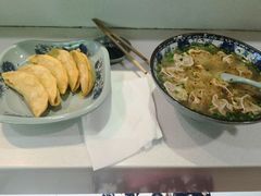 -老新隆牛肉锅贴(新街口店)