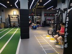 -Freedom Fitness私教健身俱乐部(徐虹北路店)