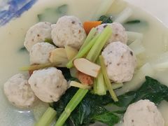 时蔬菜浸鱼丸-迎宾楼·明记餐饮(南沙资讯科技园店)