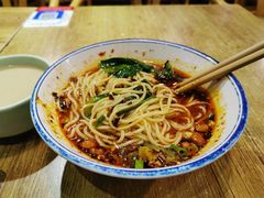 台灯小面-车沾巷·重庆老味豌杂面