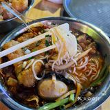 🍜 深圳必吃！这碗螺蛳粉也太能加太多配料了吧