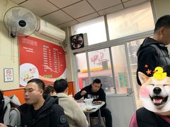 大堂-海平馄饨(逍遥二路店)