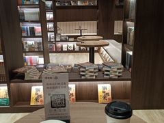 -钟书阁(群光广场店)