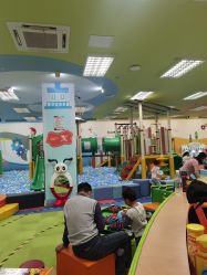 -莫莉幻想儿童乐园(武汉经开永旺店)
