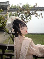 -一揽芳华汉服旗袍体验馆(拙政园店)