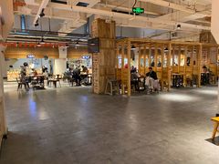 -王府井奥莱临潼小镇(临潼店)