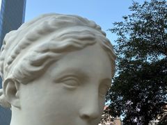-中航城君尚购物中心