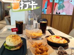 -必胜客餐厅(昆百大泰业城店)