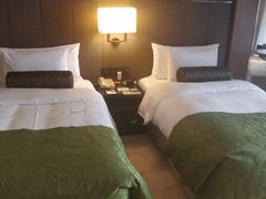 -上海滴水湖皇冠假日酒店