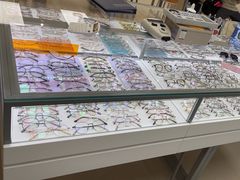 -潘多拉眼镜·蔡司依视路明月(潘家园店)
