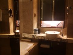 -上海龙之梦万丽酒店