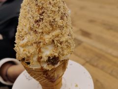 甜蜜的栗子冰淇淋-OUR Bakery(三里屯太古里店)
