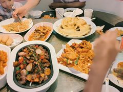 -巴特餐饮6加1音乐餐吧·新疆菜