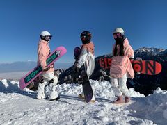 -丝绸之路山地度假区滑雪场