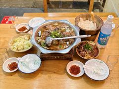 跷脚牛肉-谢老五跷脚牛肉·非遗传承店