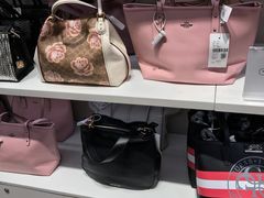 -唯品会(北京国瑞城店)